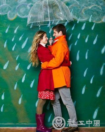 一人结婚一人未婚同居犯法不