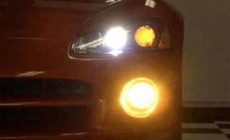 車霧燈是什么時(shí)候用?